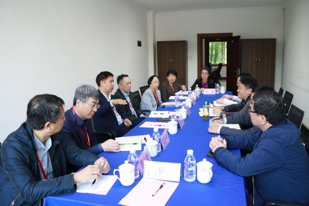 专家组走访教务处